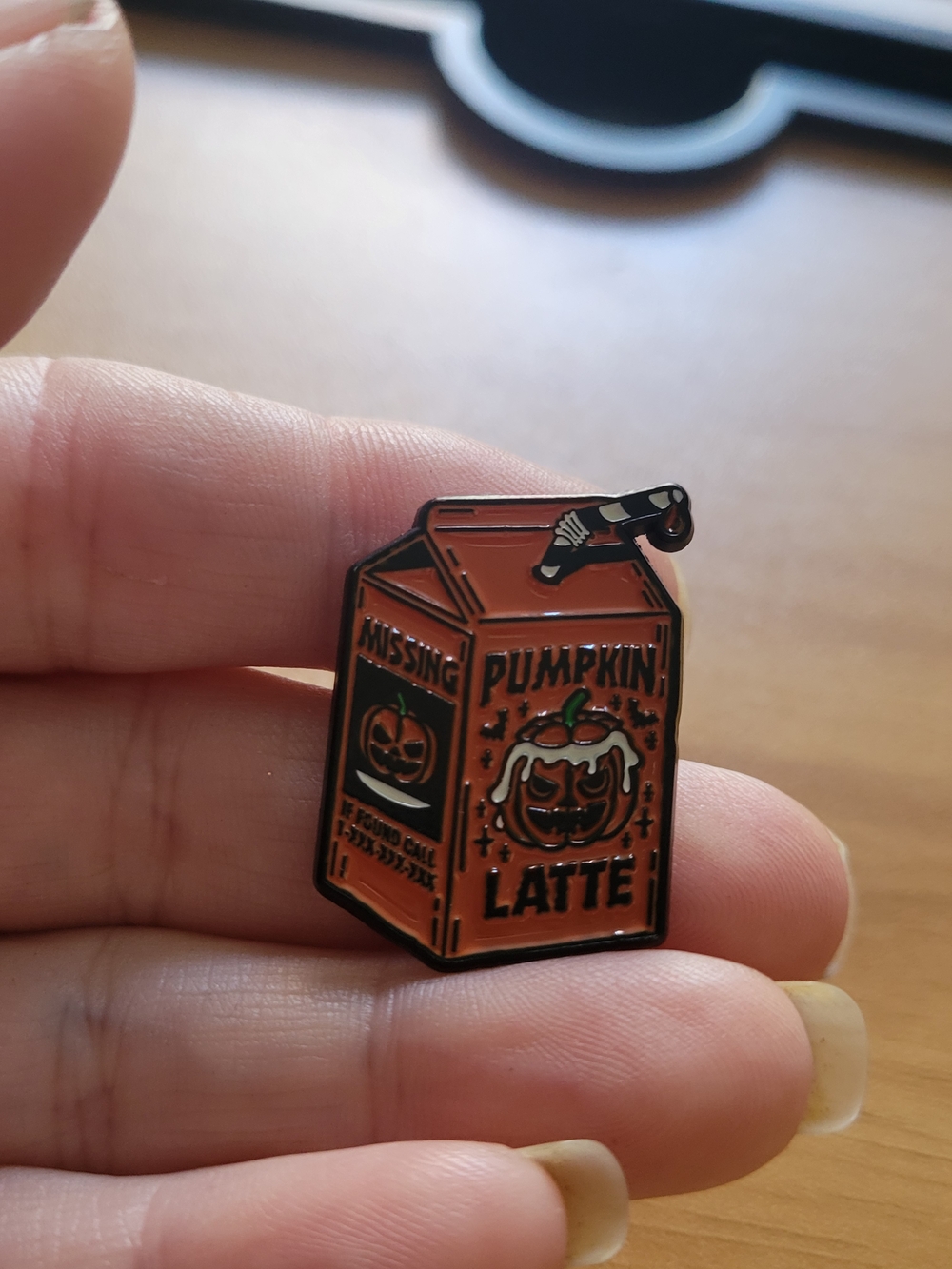 🍁NEW🍁Pumpkin Latte Enamel Pin - Orange Halloween Drink Design